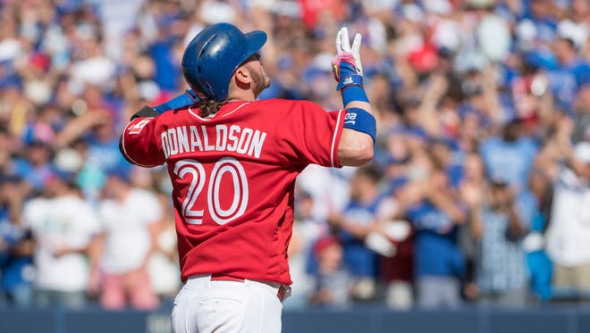 Josh Donaldson had his first three-homer game and now has 33 on the season.